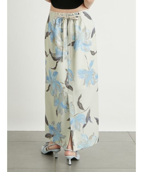 フラワーペイントタイトスカート 予めご了承ください