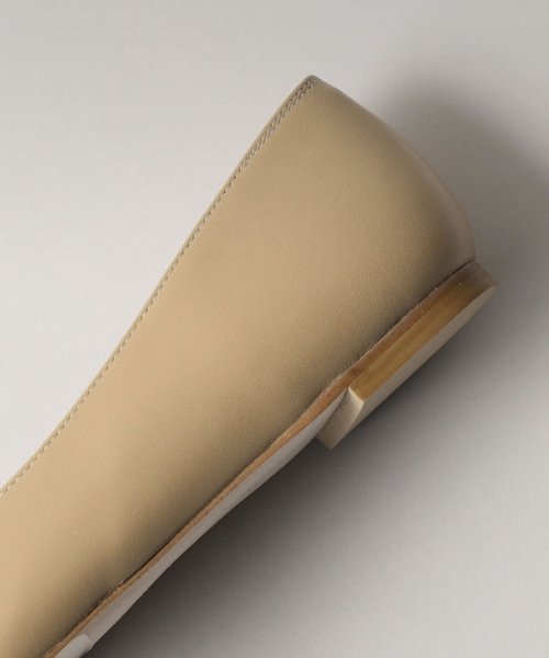 スライトトゥキャップ フラット10↑ パンプス BC1428459203(11000円)