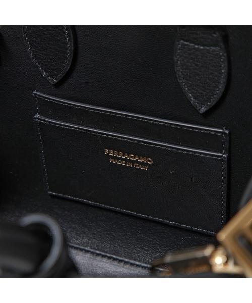 SALVATORE FERRAGAMO バッグ HUG ハグ ガンチーニ 21 5975 SALVATORE FERRAGAMO HUG ハグ ガンチーニ