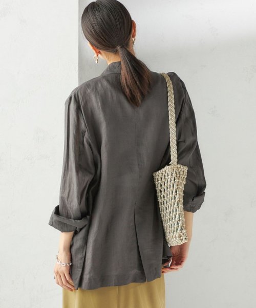 〈手洗い可能〉ラミー シアー ジャケット 商品説明―24SS―素材感とシルエットでおしゃれな着こなしが叶うジャケット■デザインテーラードのダブル W1679500724(12980円)