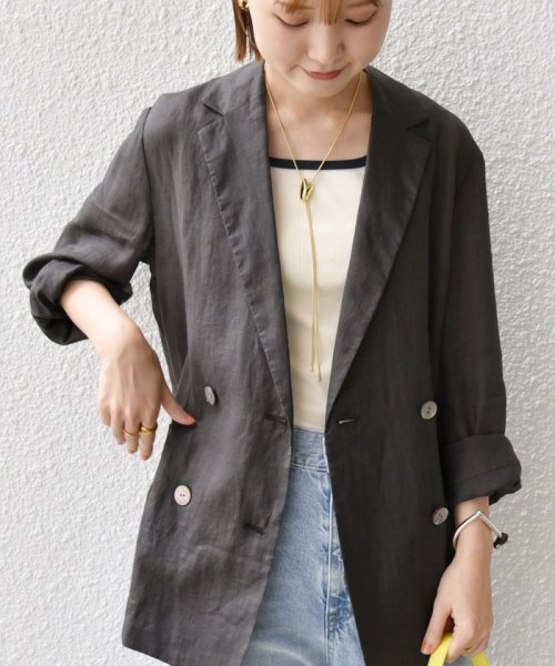 〈手洗い可能〉ラミー シアー ジャケット 商品説明―24SS―素材感とシルエットでおしゃれな着こなしが叶うジャケット■デザインテーラードのダブル W1679500724(12980円)