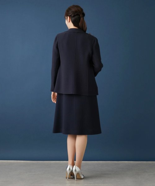 テーラードジャケット 
