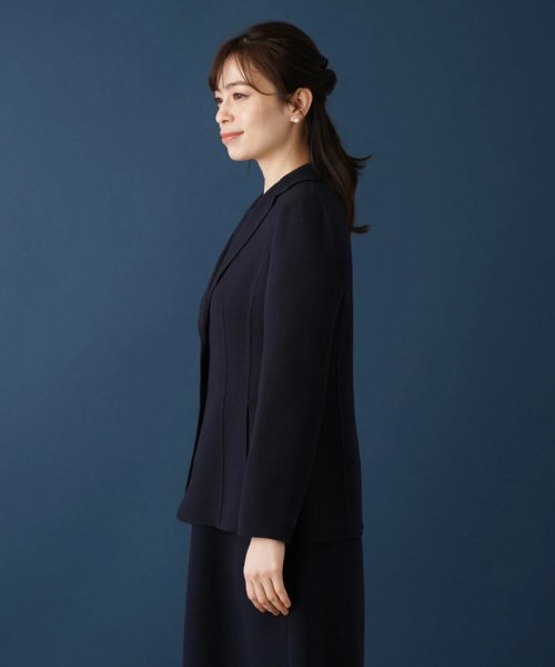 テーラードジャケット 