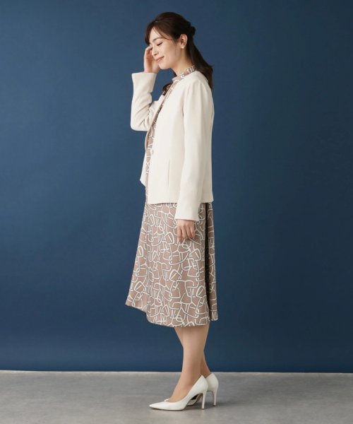 ノーカラージャケット 