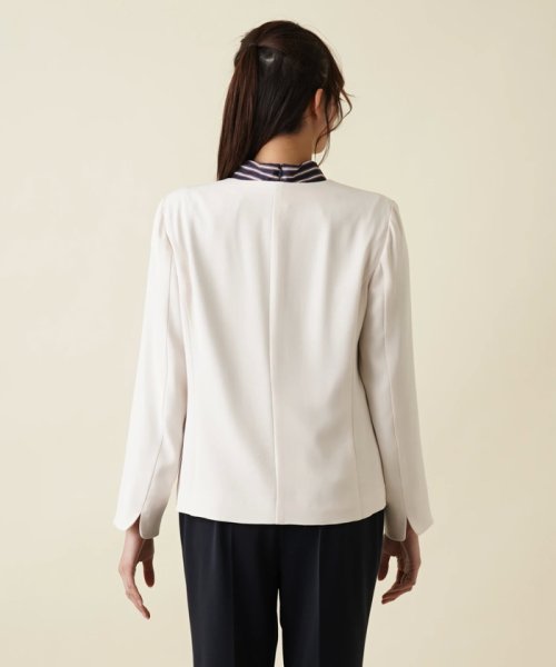 ノーカラージャケット 