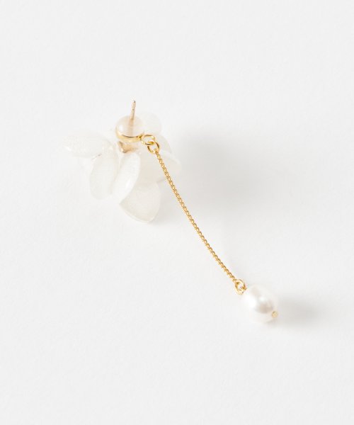 【alpaca to hana/アルパカトハナ】PEARL ajisai ピアス alpaca to hana/アルパカトハナ