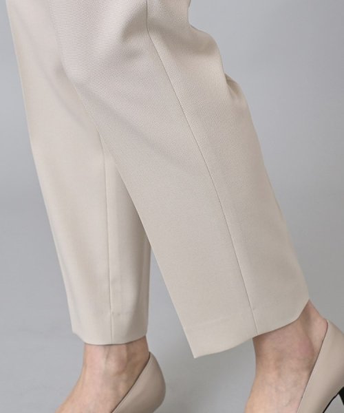 【セットアップ可能／清涼感／ウエストゴムあり】麻調　ドライテーパードパンツ ライトベージュ