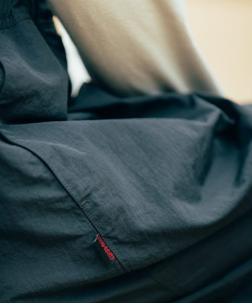 『別注』『撥水/2WAY仕様』GRAMICCI　アクティブナイロンサロペット パンツの2WAY仕様 165cm BEIGE