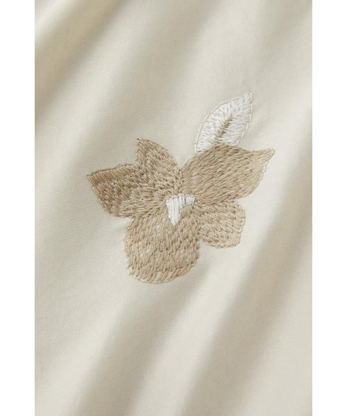 セール】リサイクルポリエステルサテン生地刺繍サテンスカート  