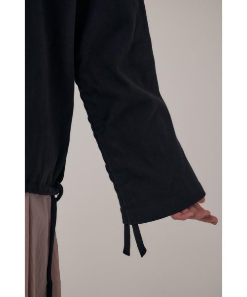 moussy(マウジー)/オーガニックコットン使用の厚手カットソー裾と袖を紐でギャザー寄せできるプルオーバー/img19