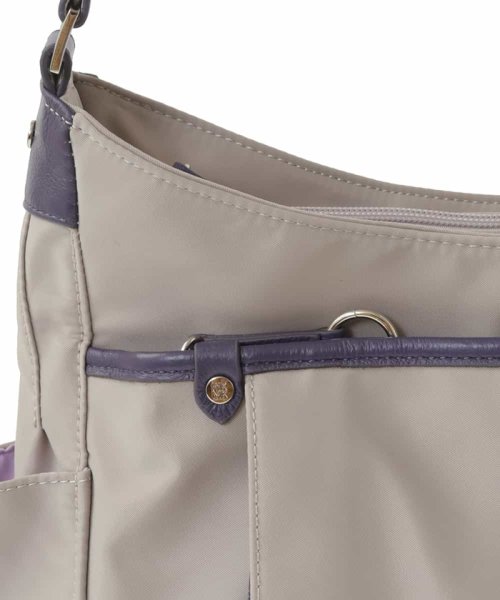 [撥水・ペットボトルホルダー付]アクセントレザーショルダーバッグ 