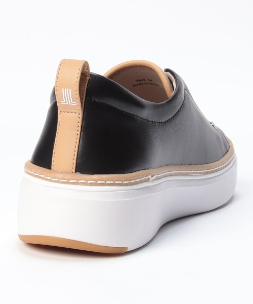 スタッズスリッポンスニーカー 