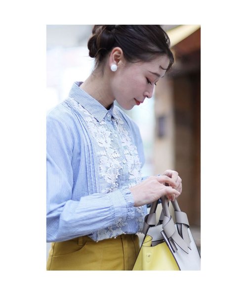 Sawa a la mode(サワアラモード)/レディース 大人 上品 爽やかな白花刺繍のストライプシャツブラウス/img10