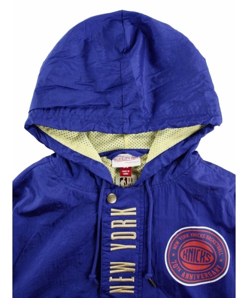 Mitchell & Ness(ミッチェルアンドネス)/ニックス チーム OG 2.0 アノラック ウィンドブレーカー ヴィンテージロゴ NBA TEAM OG 2.0 ANORAK WINDBREAKER KNIC/img02