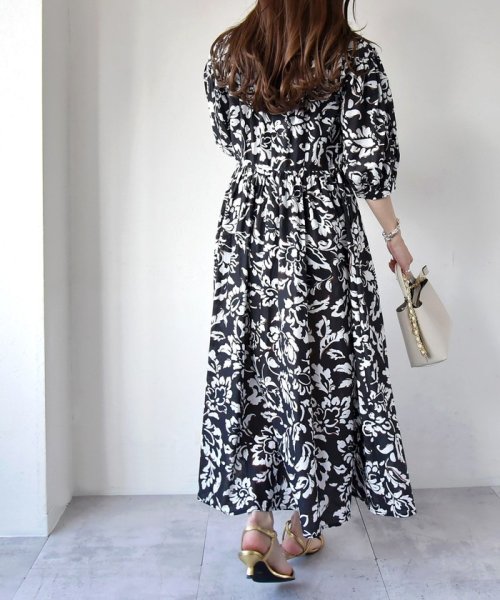 quaranciel:〈洗濯機可能〉リーフプリント スキッパー ギャザー ワンピース quaranciel