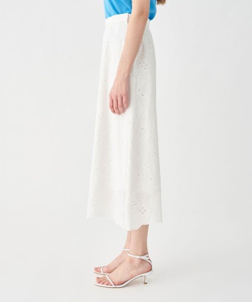 ボイルフラワーエンブロイダリー セミフレアスカート 
