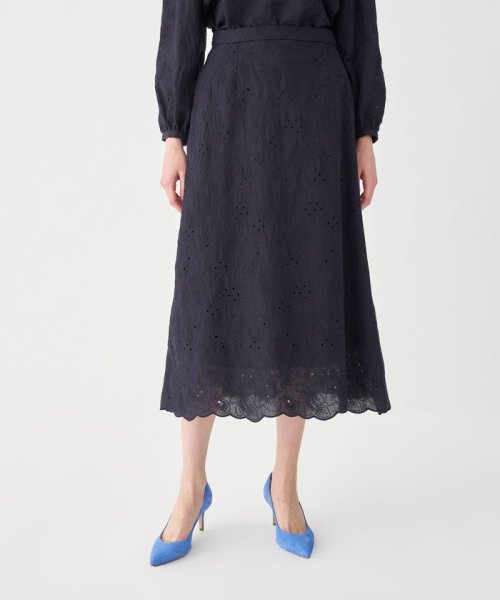ボイルフラワーエンブロイダリー セミフレアスカート 