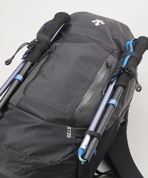 エアロストリームバッグパック 容量：約25L 