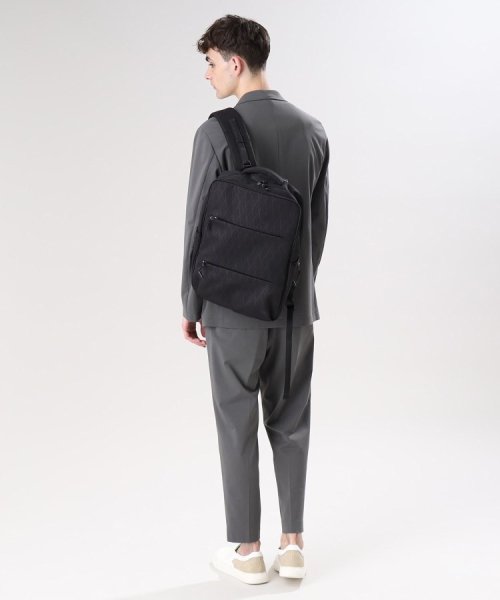 【軽量】ONOFF シャドーライン バックパック 軽くて