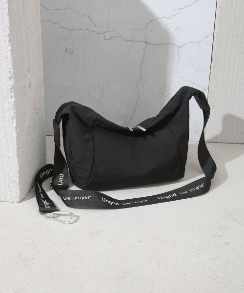 UNGRID bag(アングリッド　バッグ)/牛革付属　軽量撥水ソフトナイロン　大容量ショルダーバッグ　カラビナ　キー収納ポケット付/img10