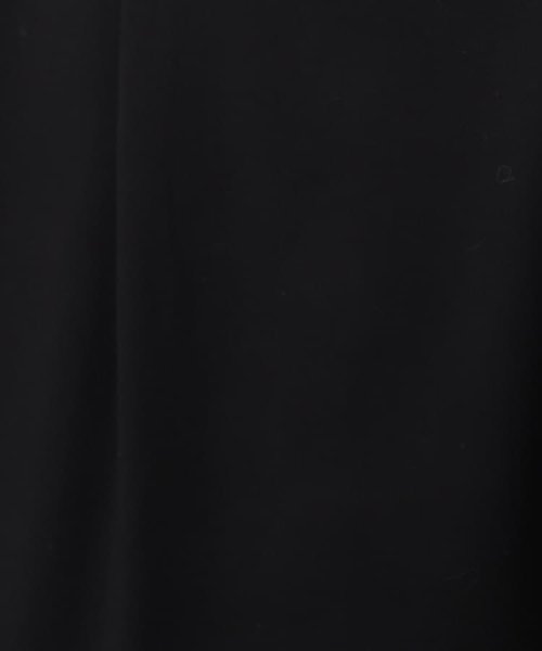 UNTITLED(アンタイトル)/【美シルエット／薄地／春夏パンツ】ストレッチサテン テーパードパンツ/img20