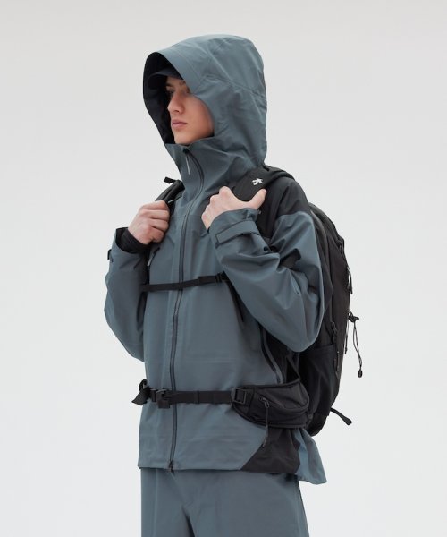 エアロストリームバッグパック 容量：約25L 