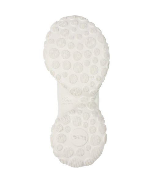 [カンペール] PELOTAS MARS / スニーカー 5cm 0cm PELOTAS MARS グリップ力に優れ 頑丈かつ超軽量のEVAアウトソールに かかとの保形性を高めるパーツを組み合わせ クッション性の高いリサイクルOrthoLite オーソライト インソールが 快適な履き心地をもたらします