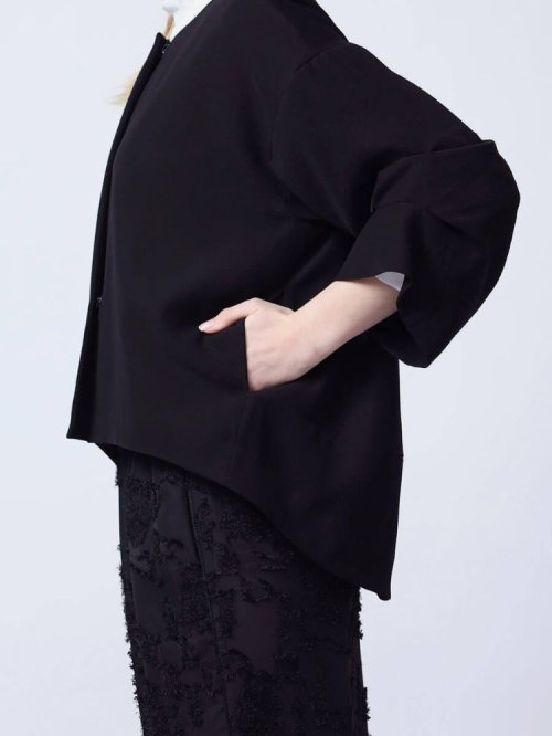 ダブルクロスアームギャザージャケット 