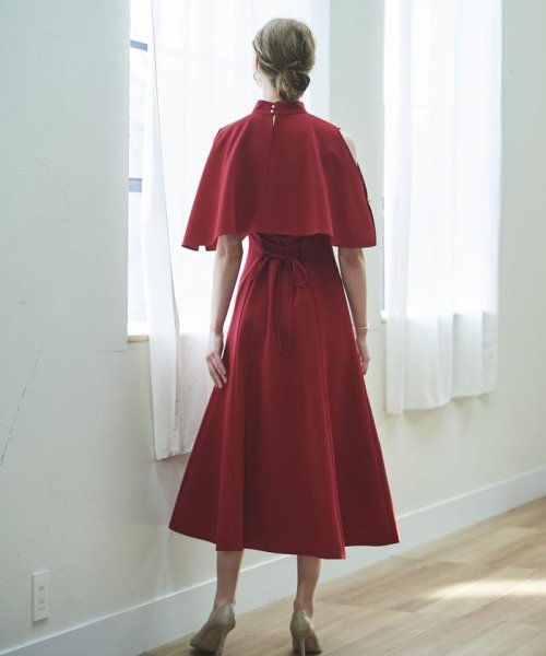 ケープレイヤードドレス 