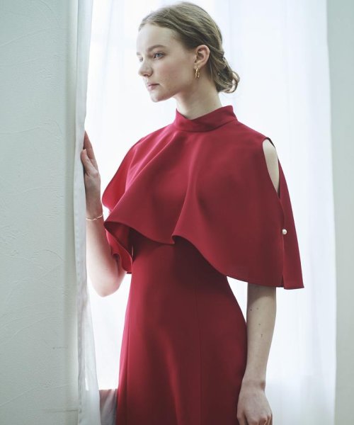 ケープレイヤードドレス 