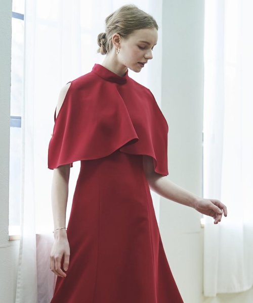 ケープレイヤードドレス 