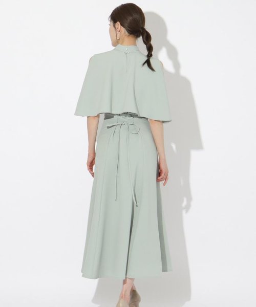 ケープレイヤードドレス 