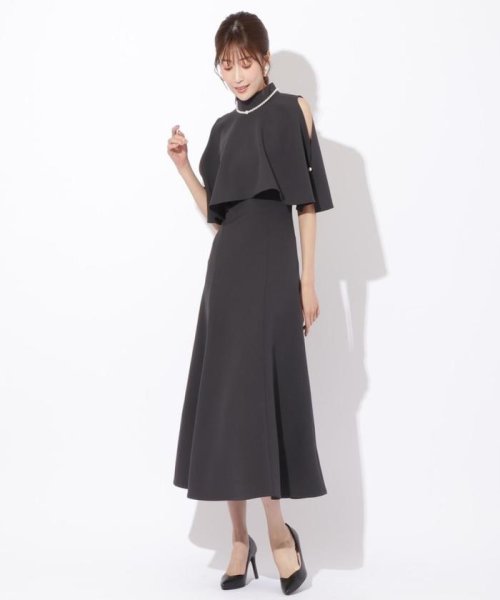 ケープレイヤードドレス 