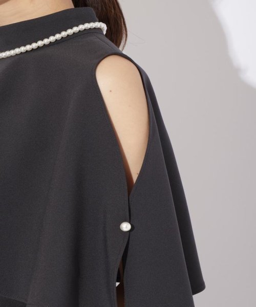 ケープレイヤードドレス 