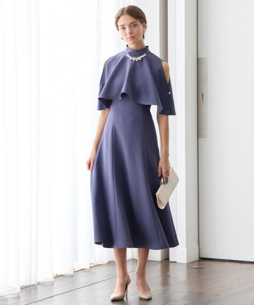 ケープレイヤードドレス 