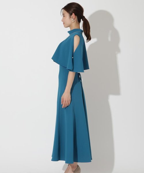 ケープレイヤードドレス 