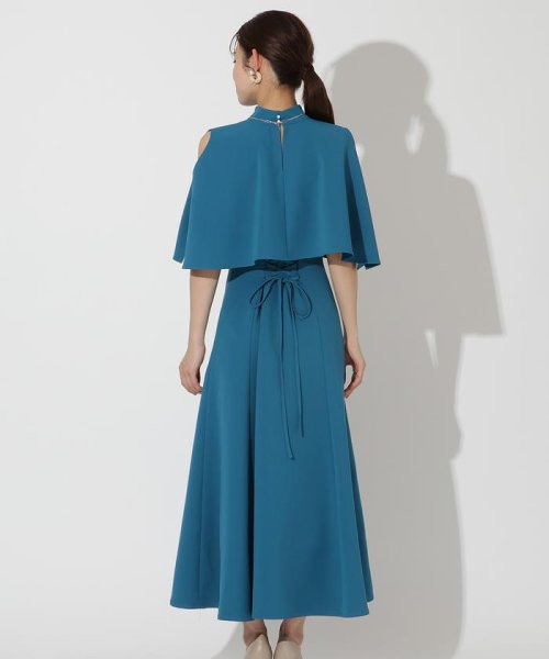 ケープレイヤードドレス 