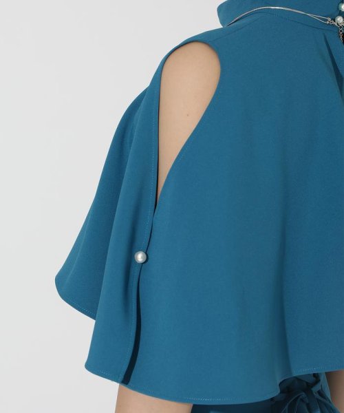 ケープレイヤードドレス 