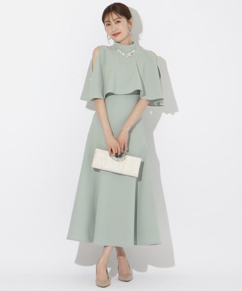 ケープレイヤードドレス 