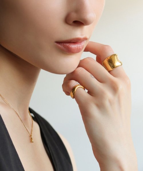 ＜TEN.＞ディンプルリング/ゴールドカラー ＜TEN あらかじめご了承ください