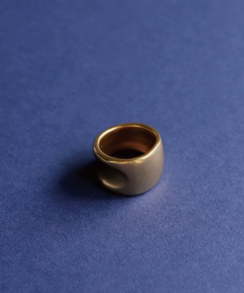 ＜TEN.＞ディンプルリング/ゴールドカラー ＜TEN あらかじめご了承ください