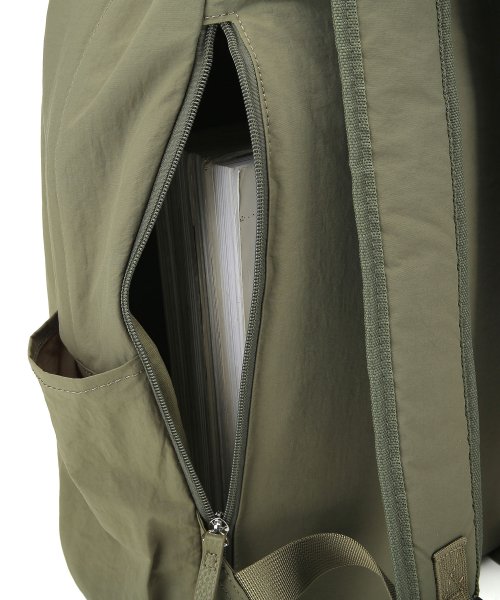 UNGRID bag(アングリッド　バッグ)/牛革付属 カラビナ付　大容量　超軽量　撥水ナイロン　多機能リュック＆ショルダーバッグ 　2点セット/img04
