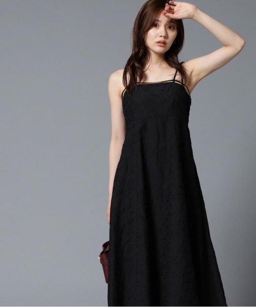 コードエンブロイダリーワンピース 