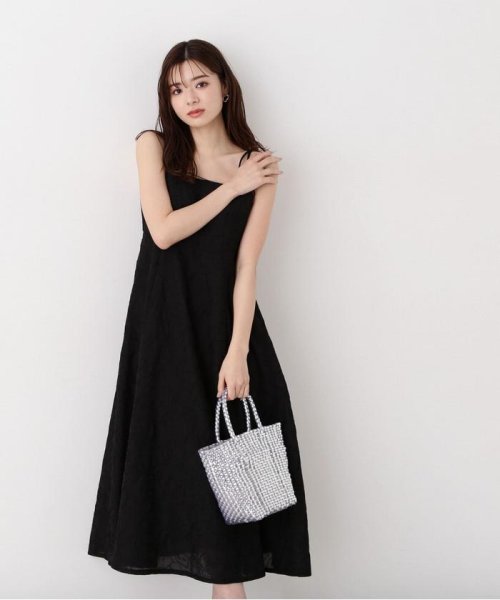 コードエンブロイダリーワンピース 