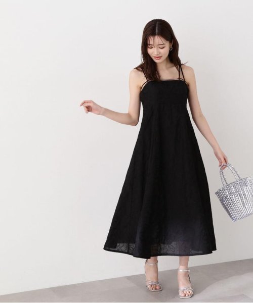 コードエンブロイダリーワンピース 