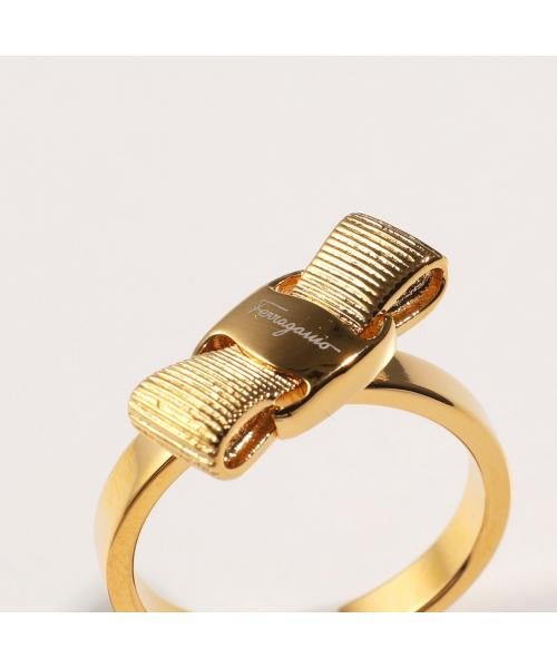 SALVATORE FERRAGAMO リング ヴィラリボン 76 0545 SALVATORE FERRAGAMO リング ヴィラリボン