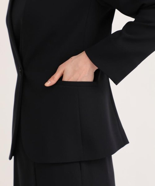 ノーカラージャケット 