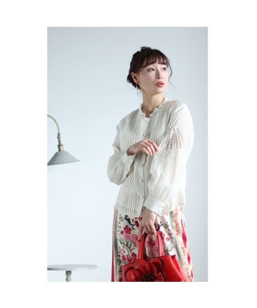 Sawa a la mode(サワアラモード)/レディース 大人 上品 透かし刺繍袖のタックシャツブラウス/img03