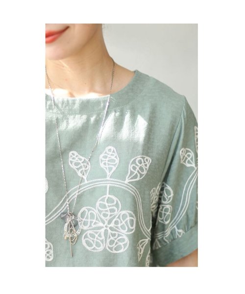 Sawa a la mode(サワアラモード)/レディース 大人 上品 蔦に流れる草花刺繍のシャツブラウス/img10