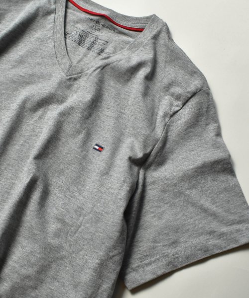 TOMMY HILFIGER(トミーヒルフィガー)/【TOMMY HILFIGER / トミーヒルフィガー】トップス Tシャツ 半袖 プリント 刺繍　ワンポイント Vネック カットソー ロゴ 09T3140/img14